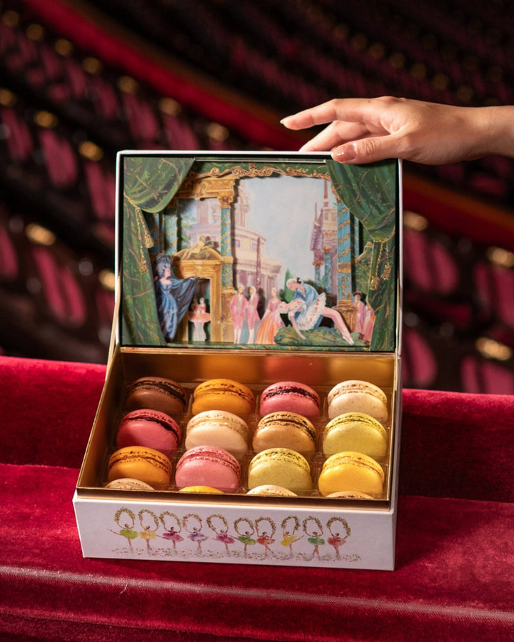Coffret de 16 macarons "Ladurée x Opéra national de Paris"